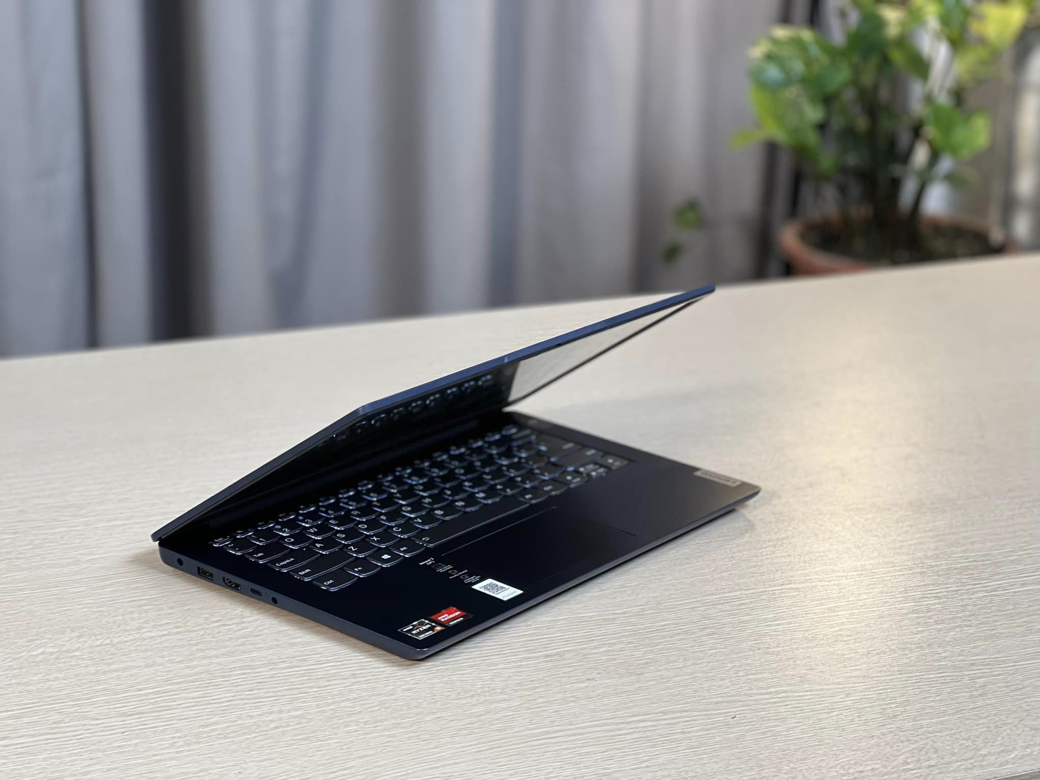 Laptop Lenovo ideaPad 3 14alc6 -9.jpeg
